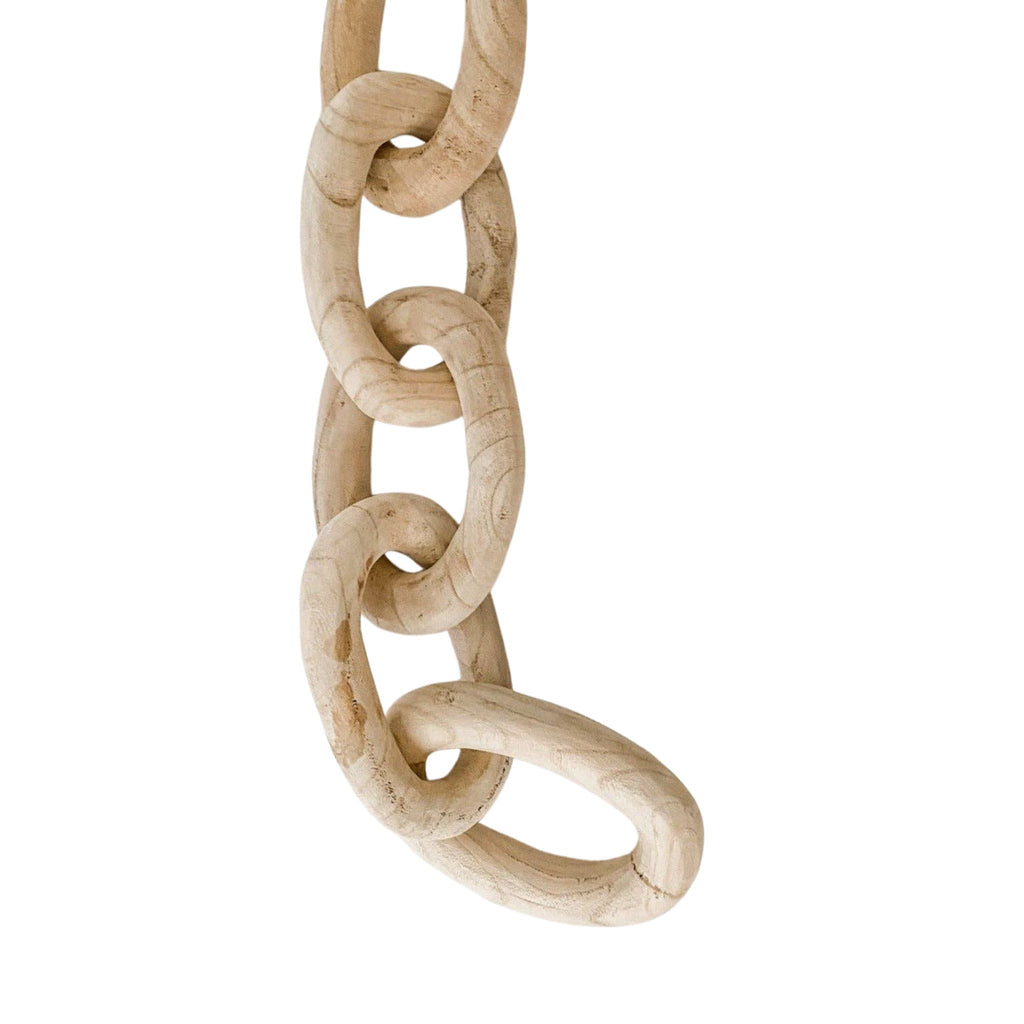 Natural wood chain links decor